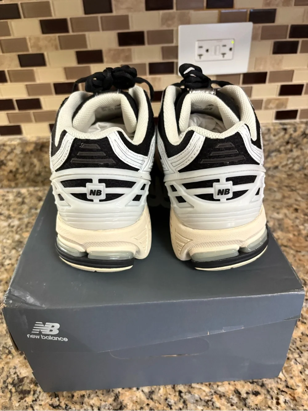 New Men’s New Balance 1906R Black/White/Off White Size 12